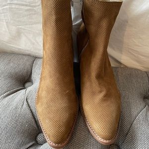 BRAND NEW- DOLCE VITA ASHA BOOT OLIVE NUBUCK